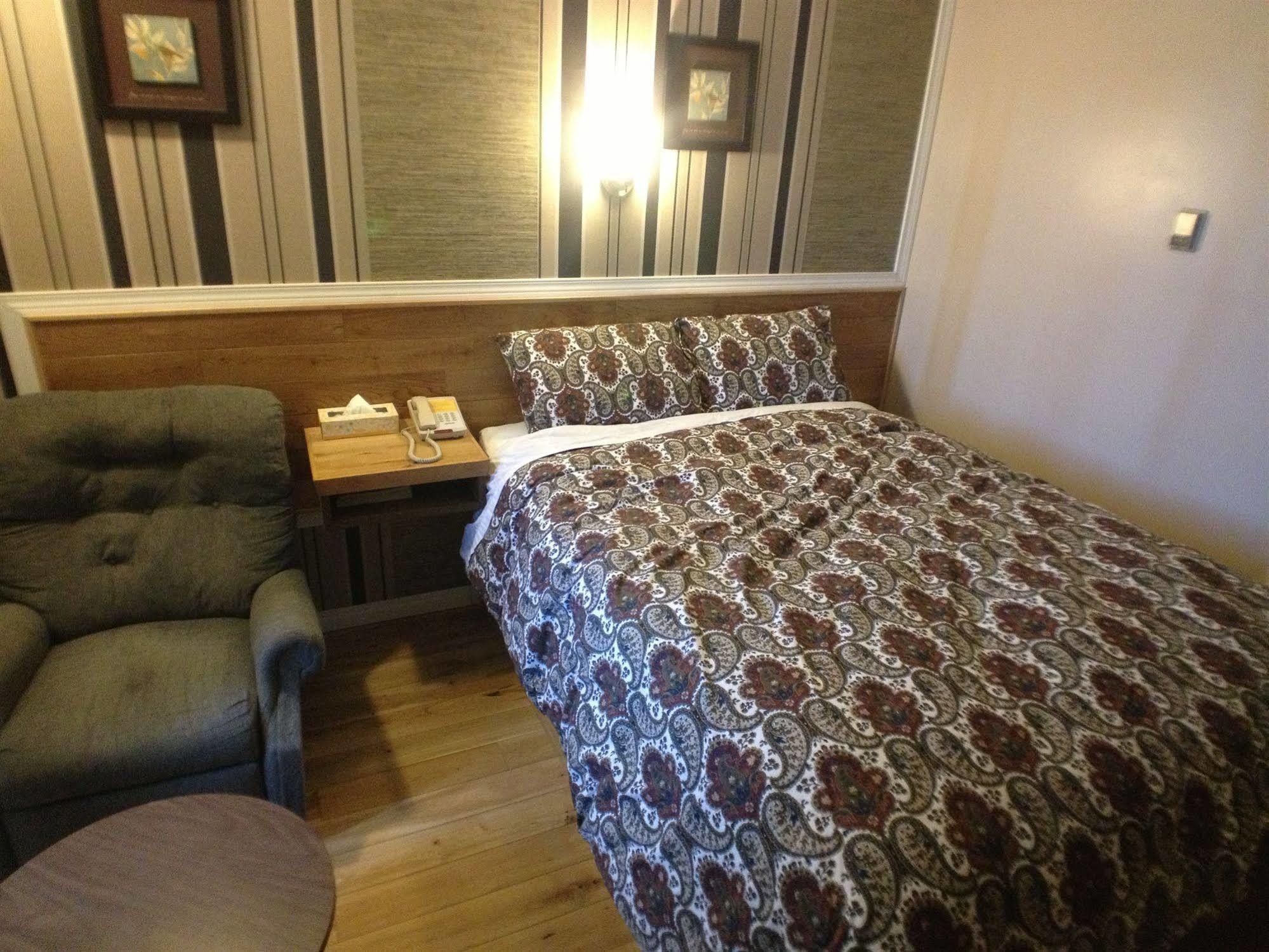 Galaxy Motel St. Paul Εξωτερικό φωτογραφία